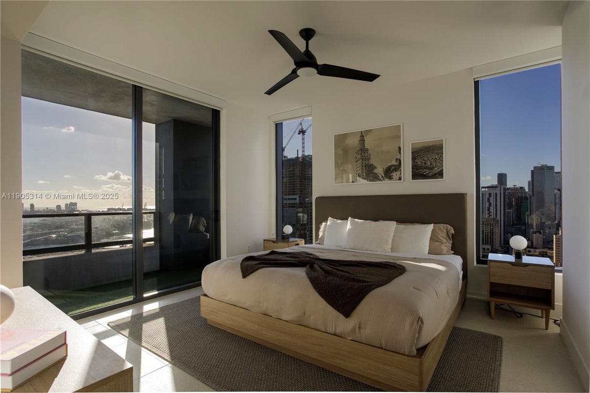 Bedroom, Interior, Water