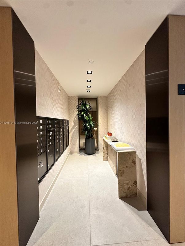 Interior, Recessed Lighting