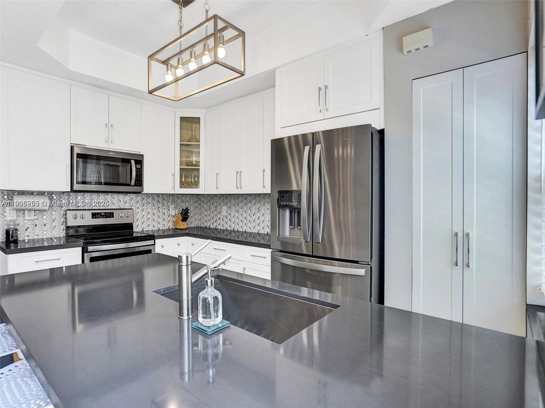 Interior, Kitchen, Pendant Lights, Stainless Steel Appliances
