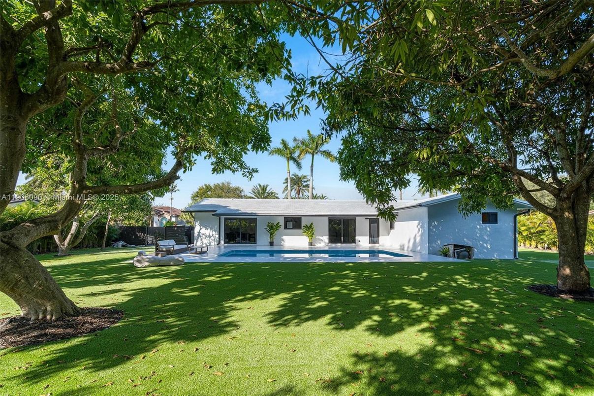 Backyard, Exterior, Pool