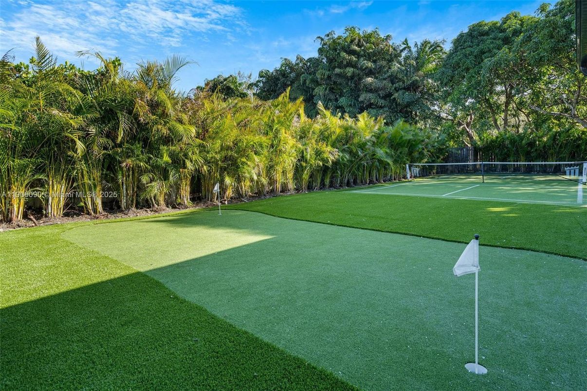 Exterior, Tennis Courts