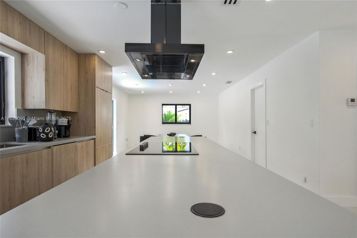 Interior, Kitchen, Recessed Lighting