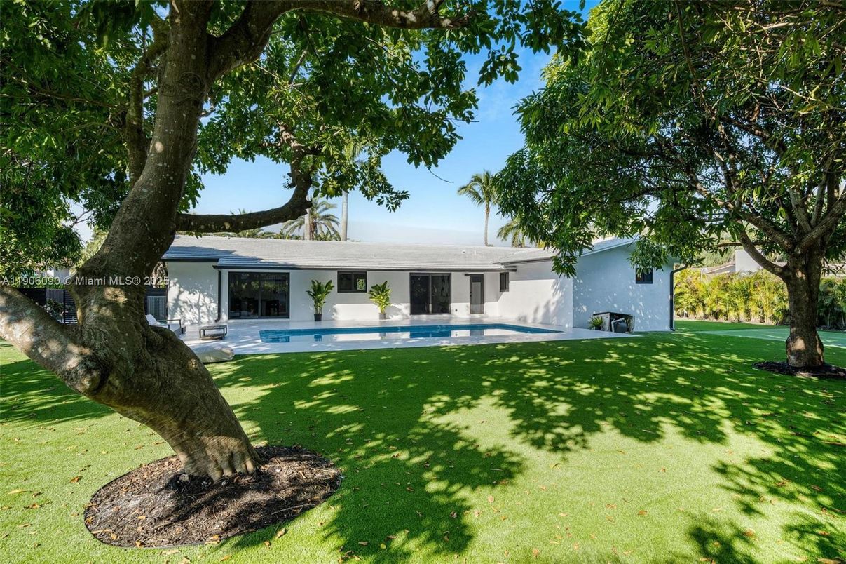 Backyard, Exterior, Pool