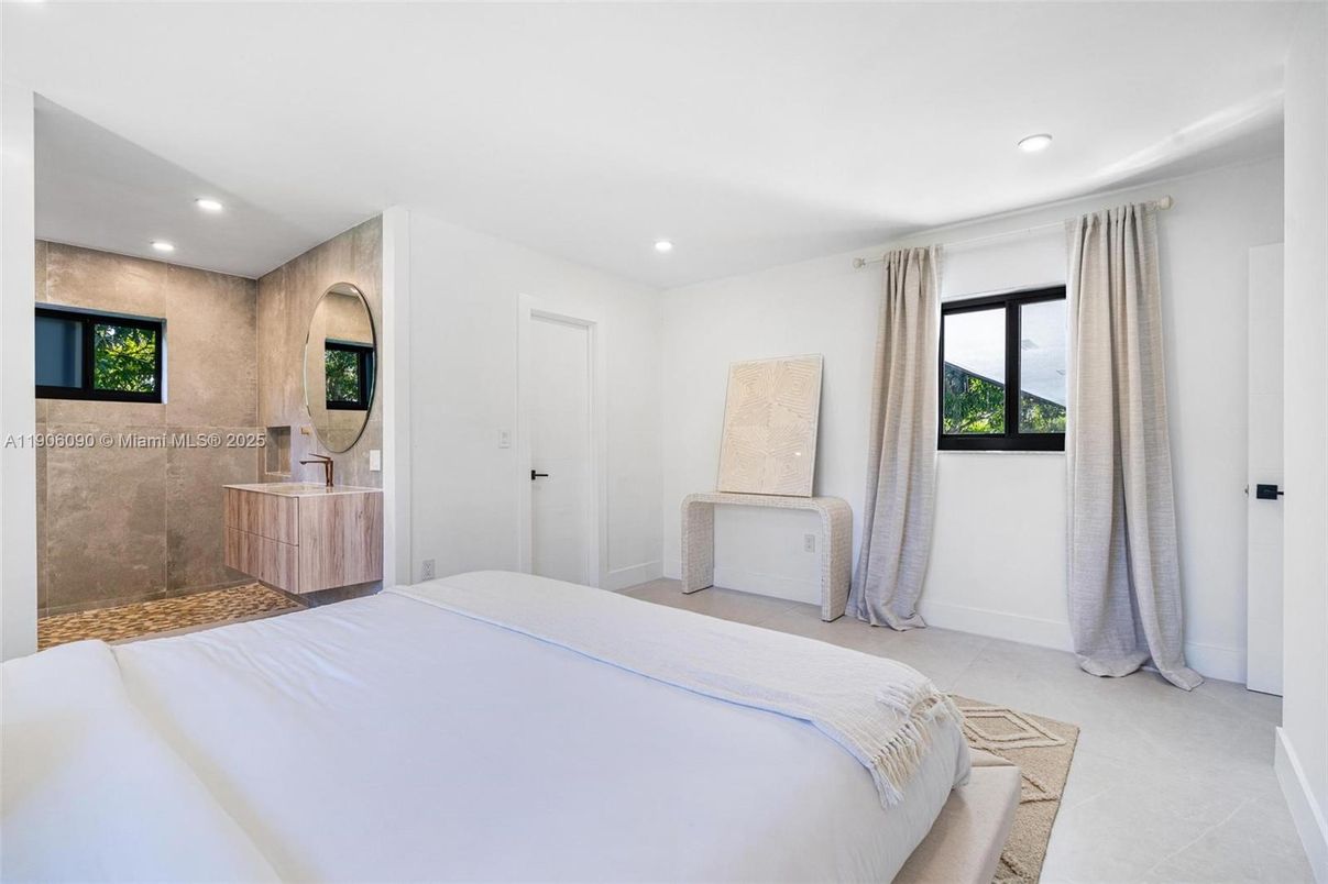 Bedroom, Interior, Recessed Lighting