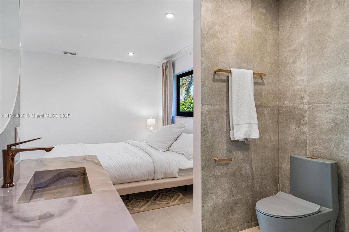 Bathroom, Bedroom, Interior, Recessed Lighting