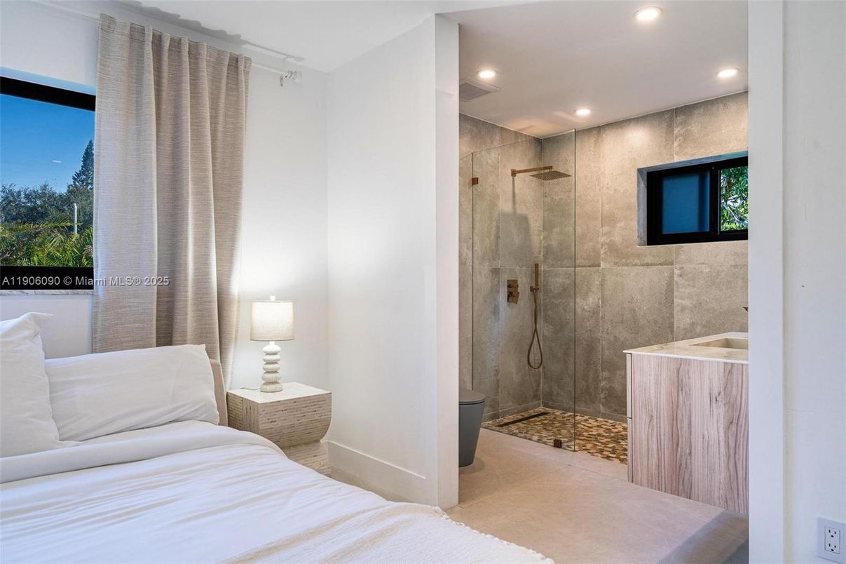 Bathroom, Bedroom, Glass Shower, Interior, Recessed Lighting