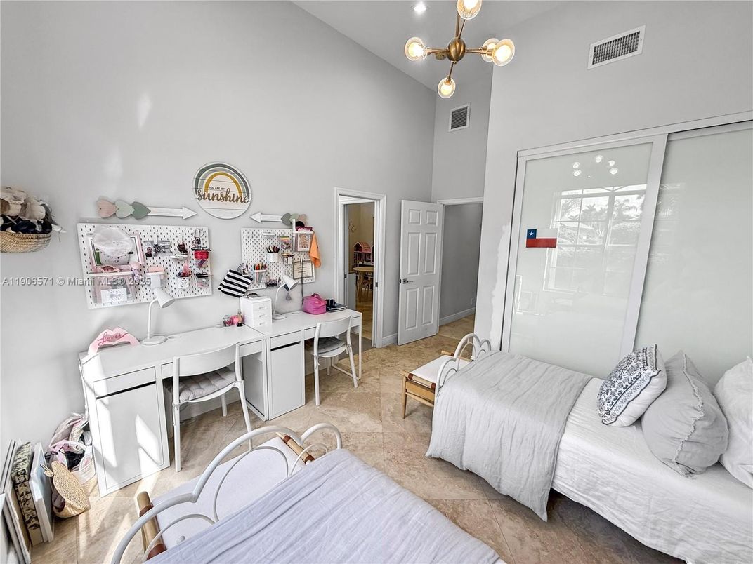 Bedroom, Interior, Pendant Lights