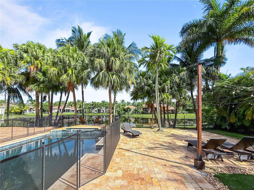 Exterior, Pool, Water