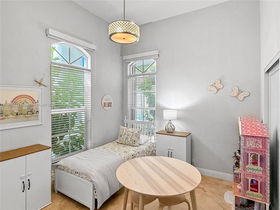 Bedroom, Interior, Pendant Lights