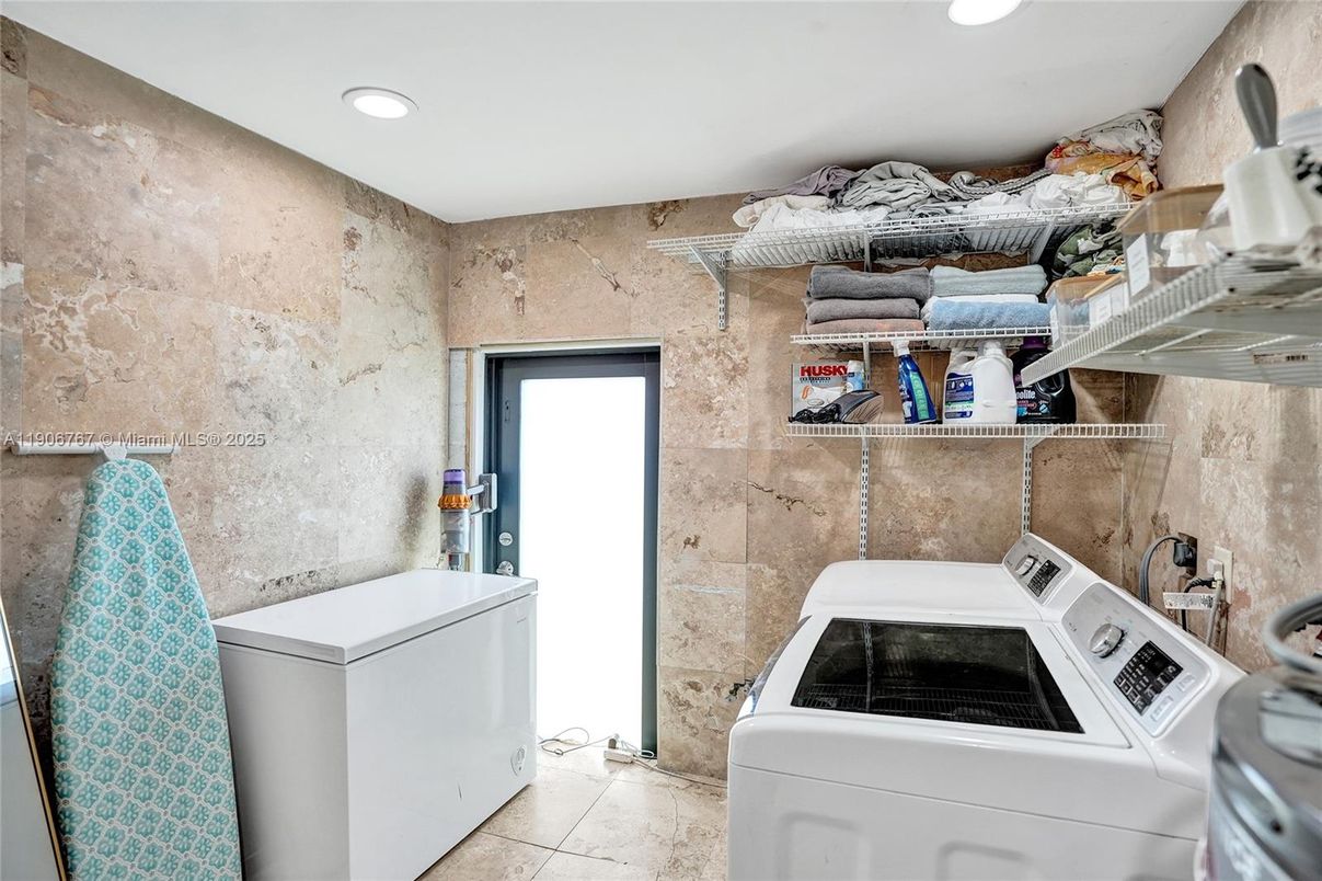 Interior, Recessed Lighting, Washer