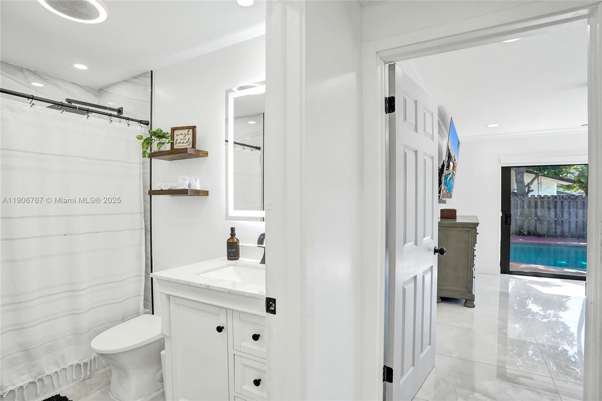 Bathroom, Interior, Marble Walls, Recessed Lighting