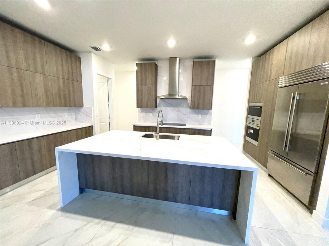 Interior, Kitchen, Marble, Recessed Lighting, Stainless Steel Appliances