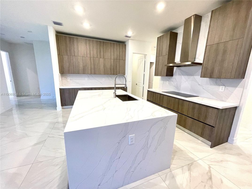 Interior, Kitchen, Marble, Marble Walls, Recessed Lighting