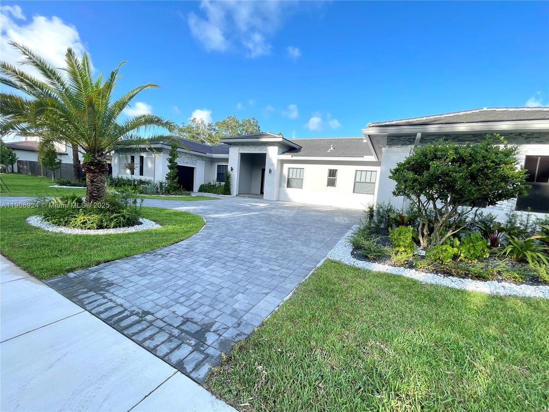 Backyard, Exterior, Facade, Mediterranean