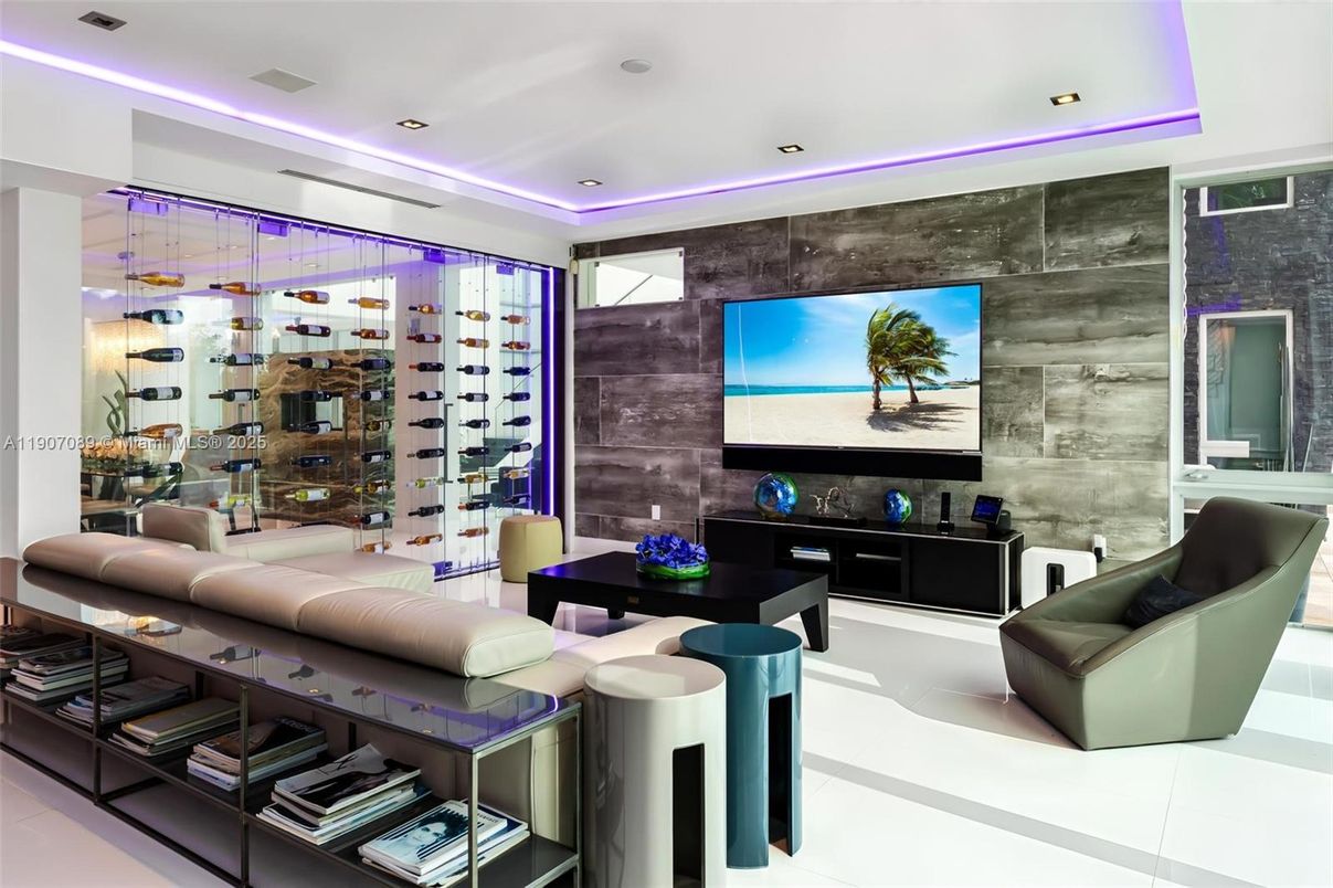 Interior, Living room, Recessed Lighting, Wine Storage