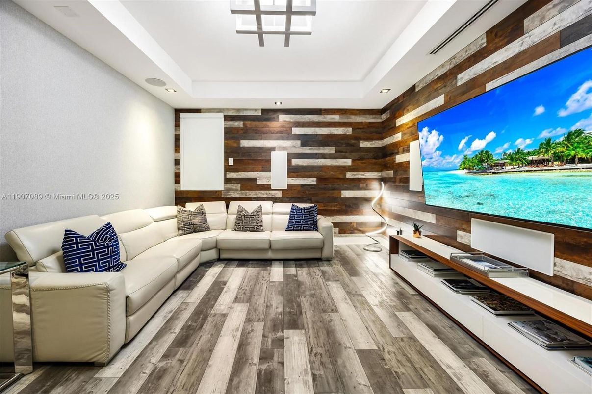 Interior, Living room, Recessed Lighting, Wood Texture Flooring, Wooden Walls