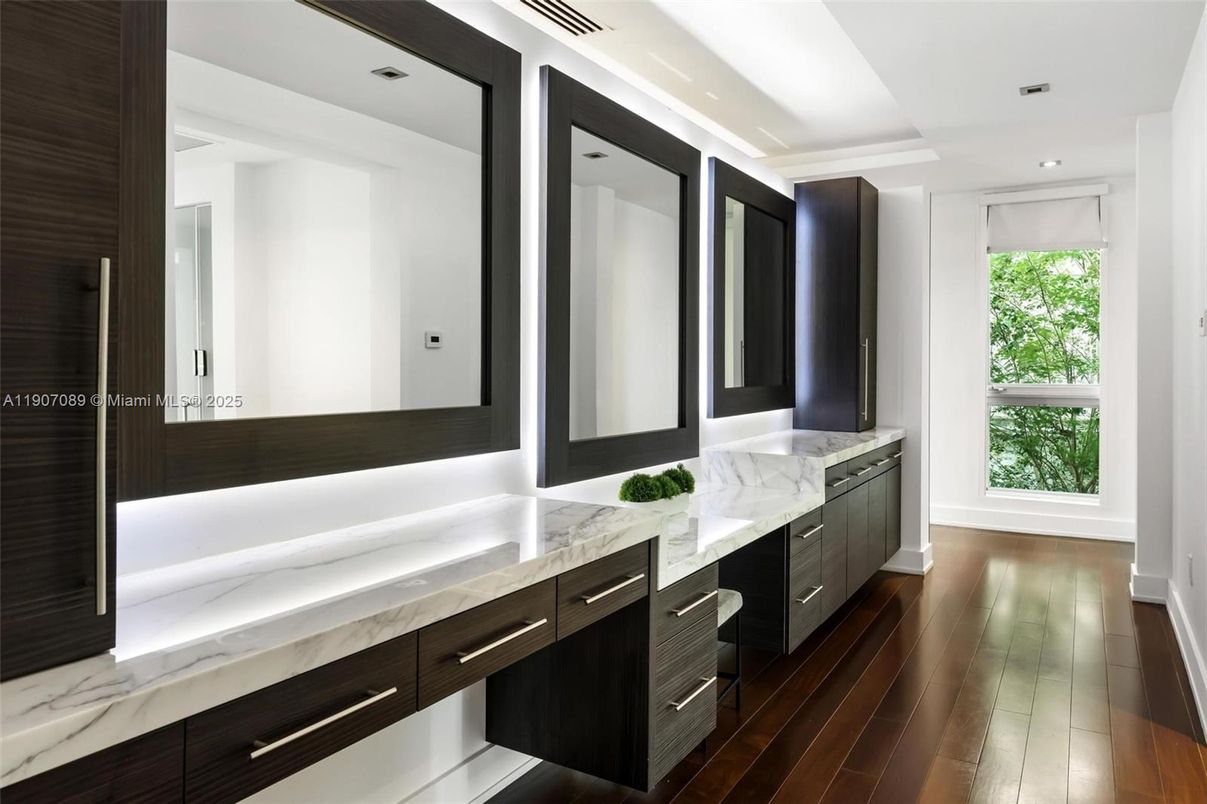 Bathroom, Dual Sink Vanities, Interior, Recessed Lighting, Wood Texture Flooring