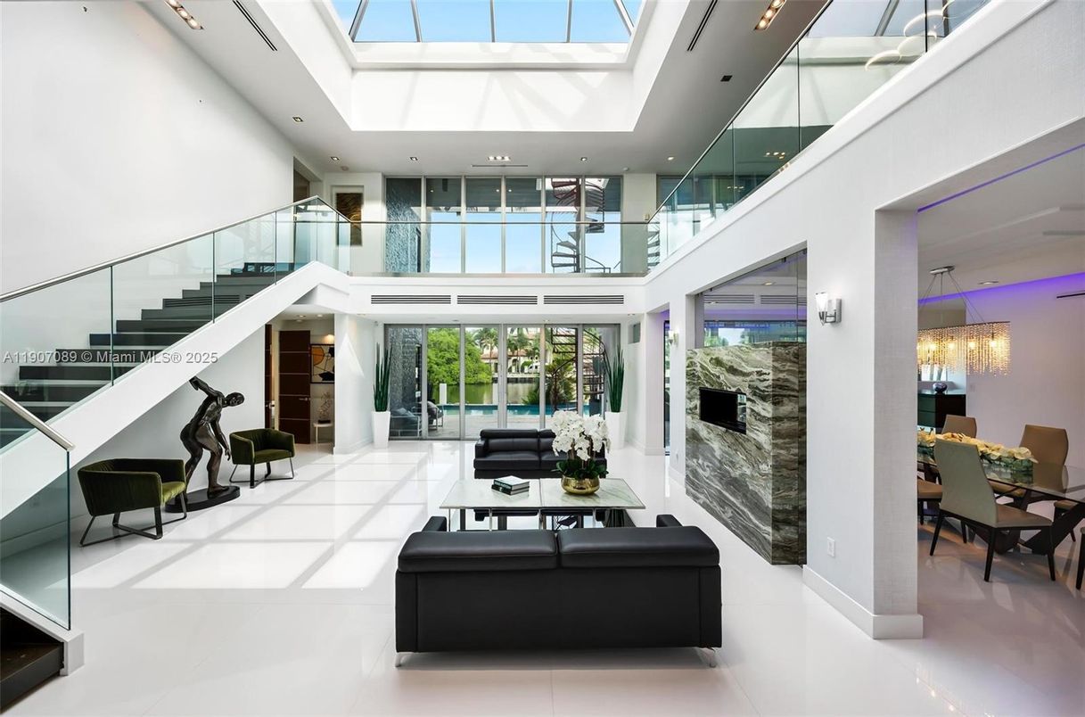 Chandelier, Dining room, Glass Ceilings, Interior, Recessed Lighting