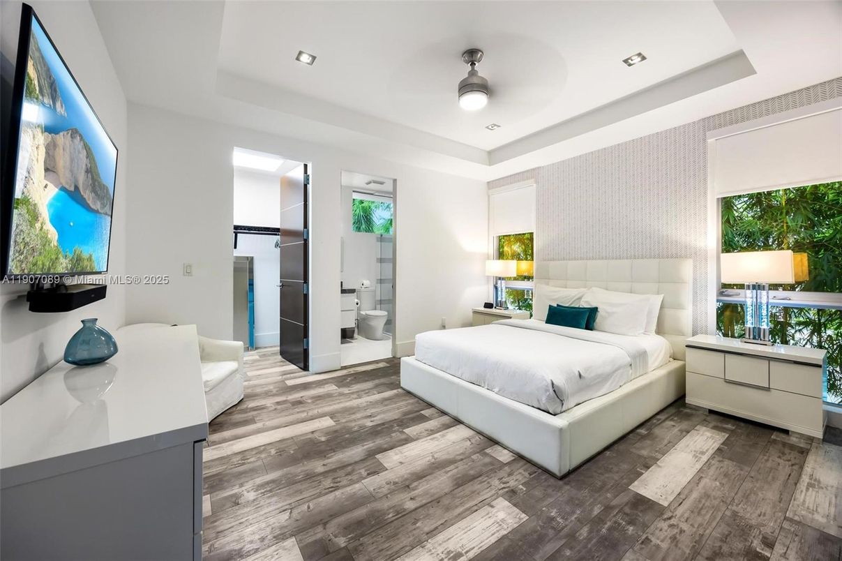 Bedroom, Interior, Recessed Lighting, Wood Texture Flooring