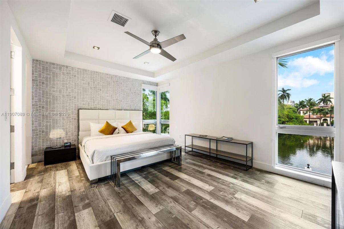 Bedroom, Interior, Recessed Lighting, Water, Wood Texture Flooring