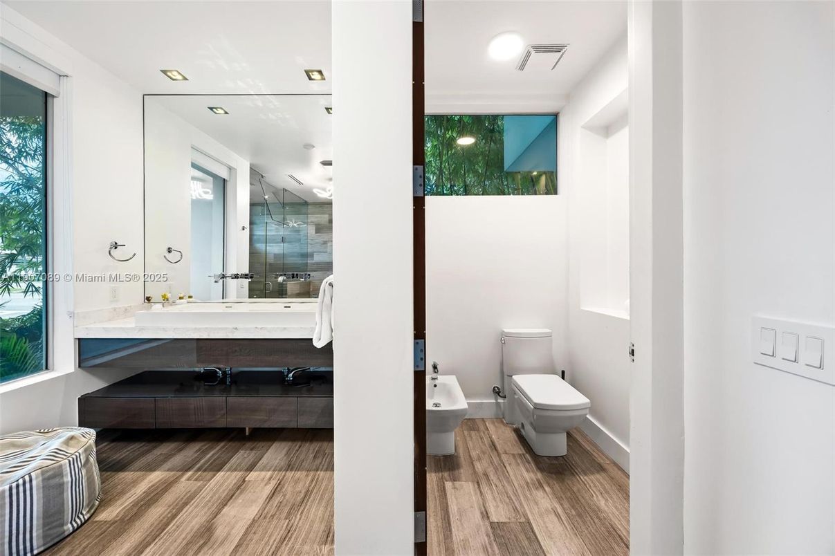 Bathroom, Interior, Recessed Lighting, Wood Texture Flooring