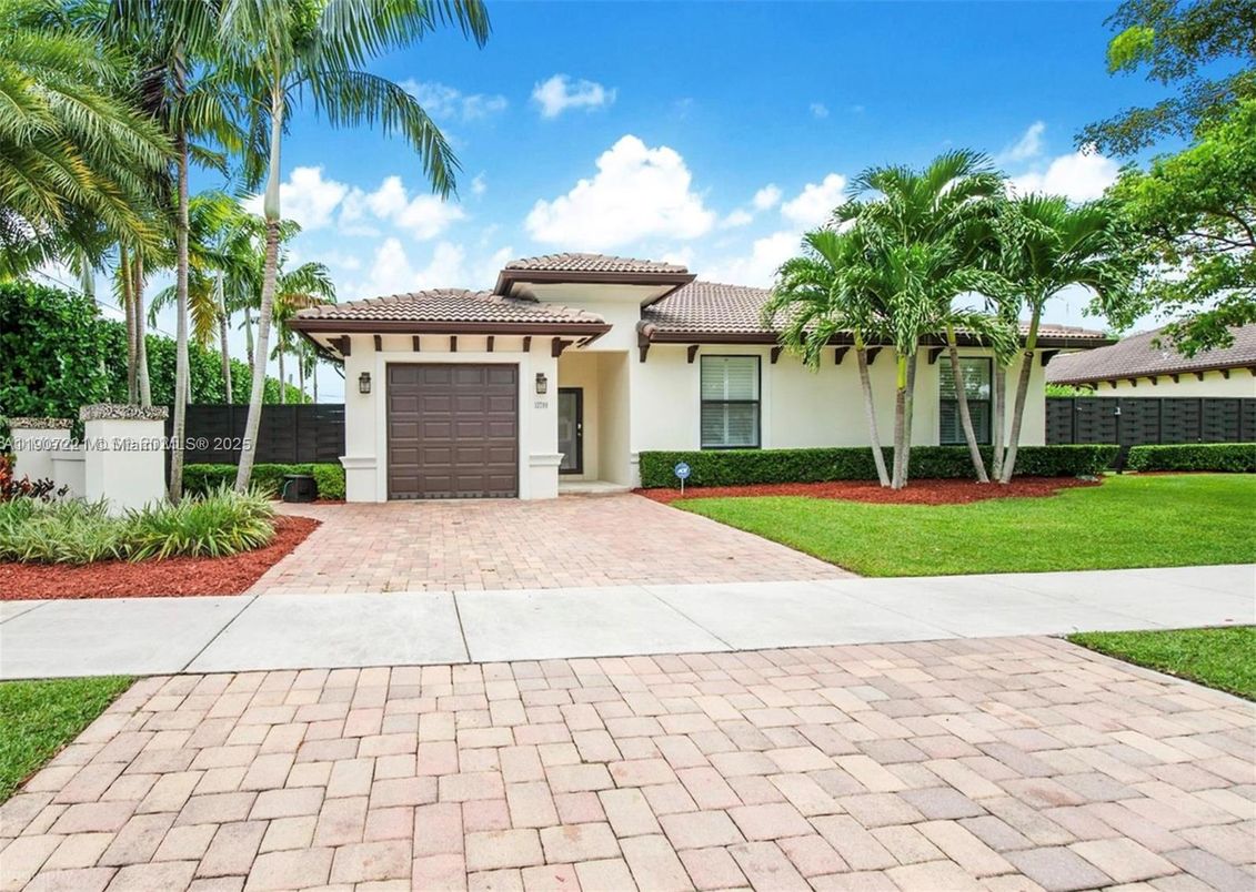 Attached, Backyard, Exterior, Facade, Mediterranean