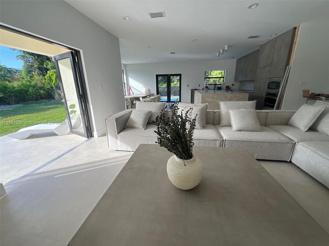 Interior, Kitchen, Living room, Recessed Lighting