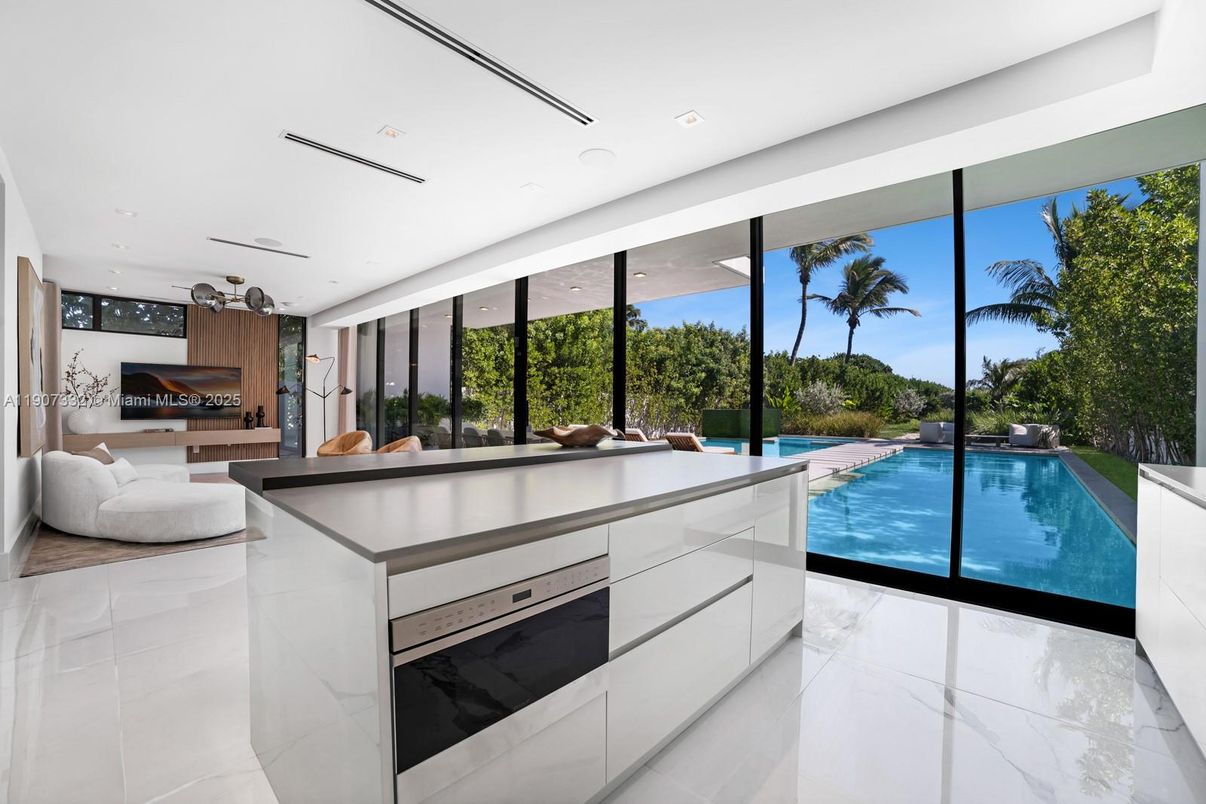 Interior, Kitchen, Pool, Recessed Lighting, Water