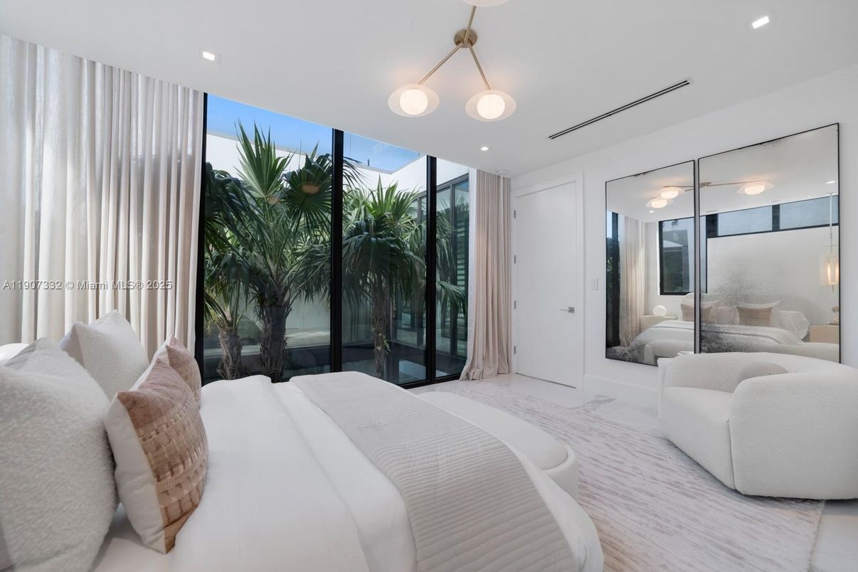 Bedroom, Interior, Pendant Lights, Recessed Lighting