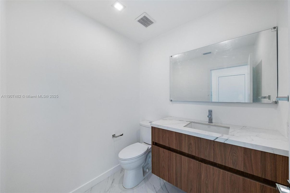 Bathroom, Interior, Marble, Recessed Lighting