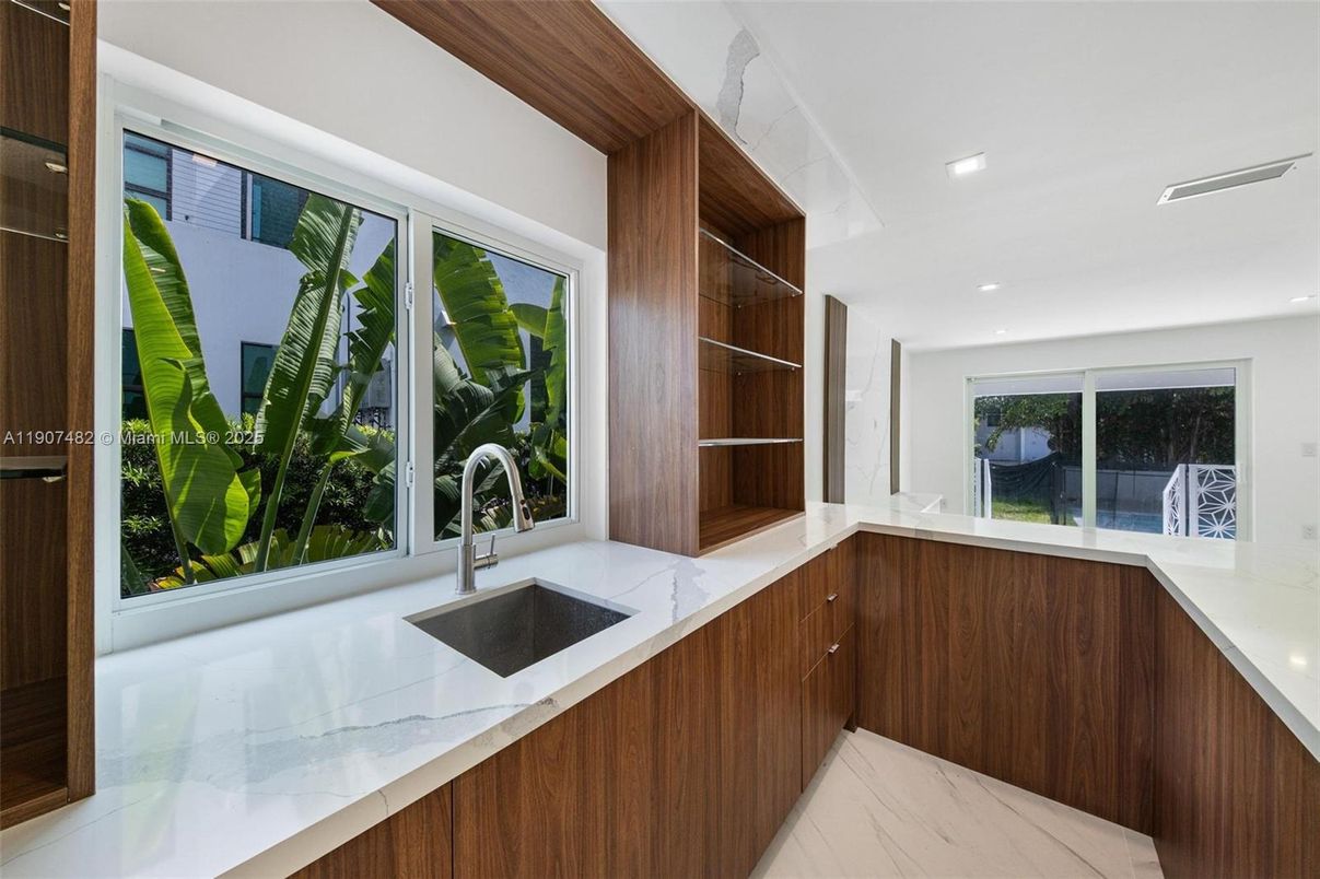 Interior, Kitchen, Marble, Recessed Lighting