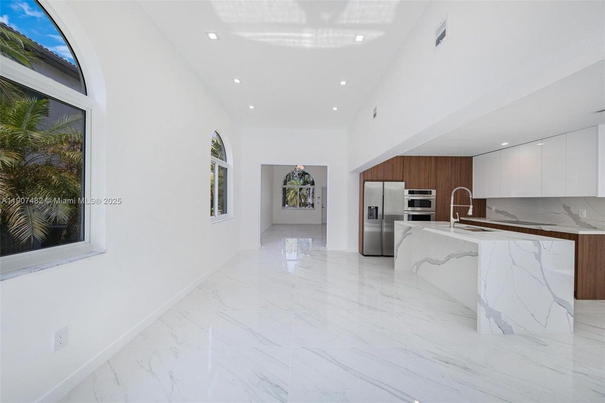 Interior, Kitchen, Marble, Recessed Lighting