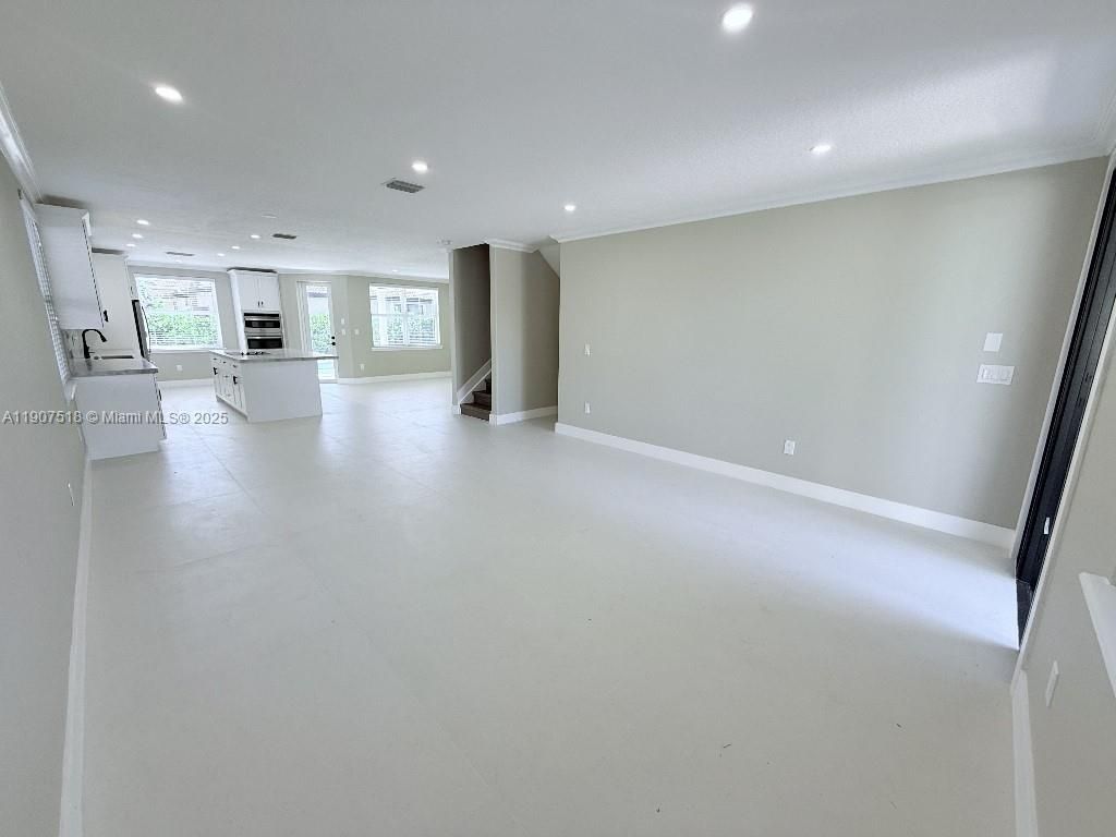 Empty room, Interior, Kitchen, Recessed Lighting