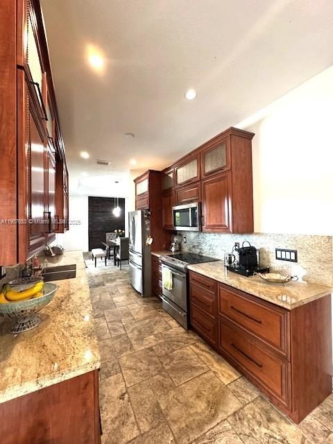 Dining room, Interior, Kitchen, Recessed Lighting, Stainless Steel Appliances