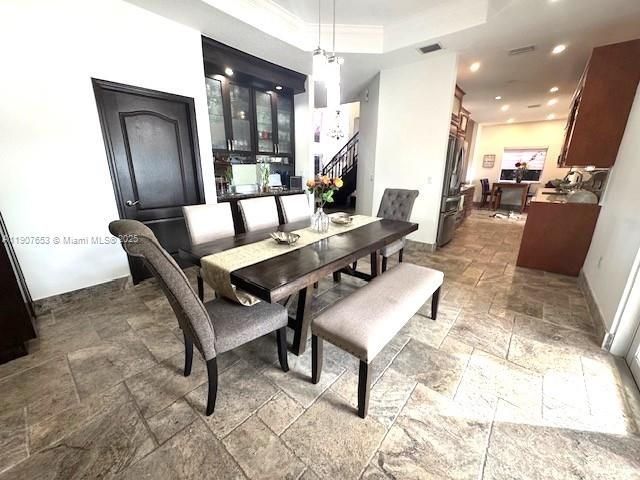 Dining room, Interior, Pendant Lights, Recessed Lighting