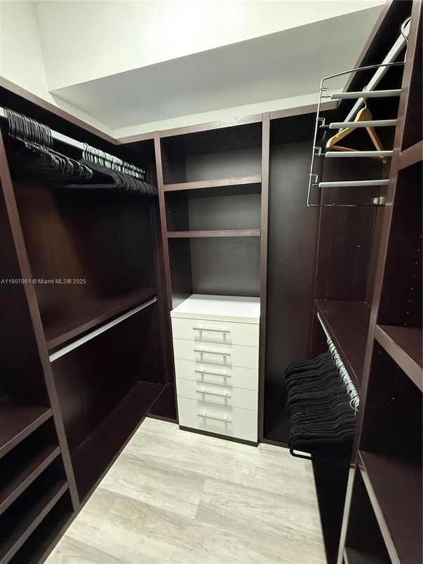 Interior, Walk-in Closets, Wood Texture Flooring