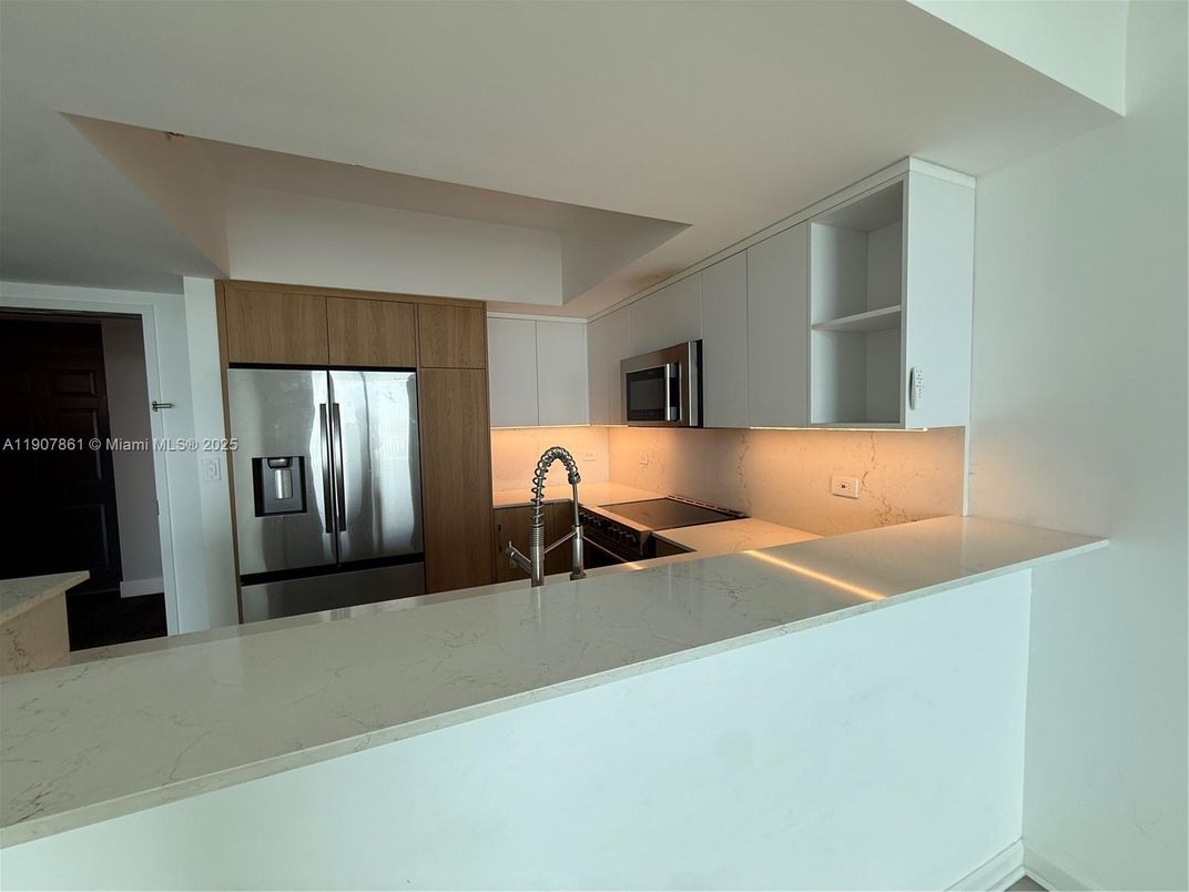 Interior, Kitchen, Pool