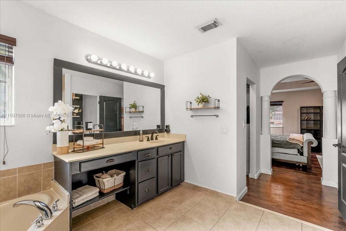 Bathroom, Dual Sink Vanities, Interior, Wood Texture Flooring