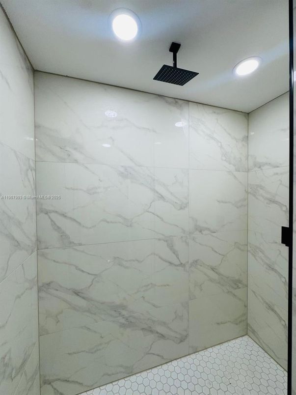 Bathroom, Interior, Marble Walls, Recessed Lighting