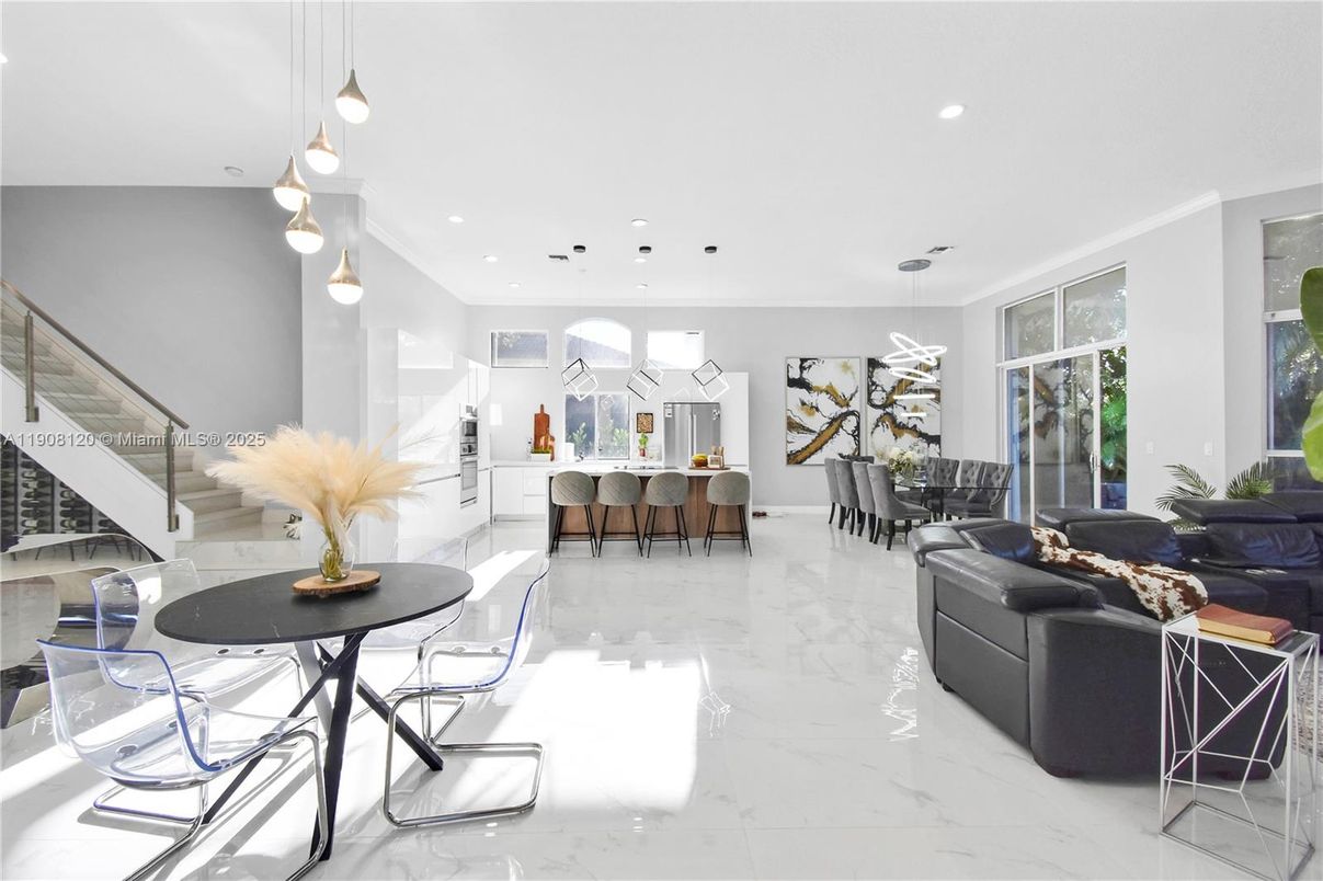 Dining room, Interior, Kitchen, Living room, Marble, Pendant Lights, Recessed Lighting