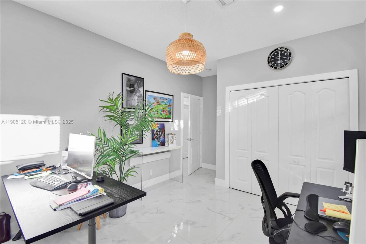 Chandelier, Home Office, Interior, Marble, Recessed Lighting
