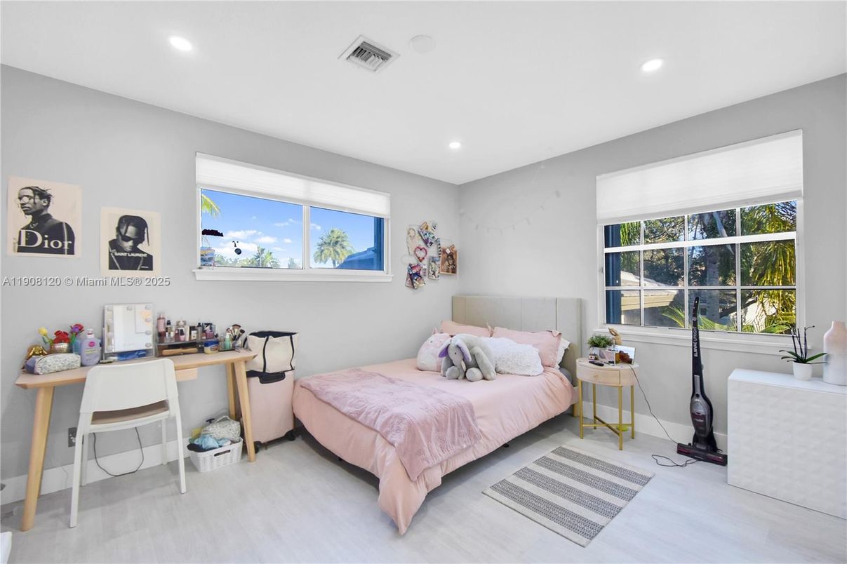 Bedroom, Interior, Recessed Lighting