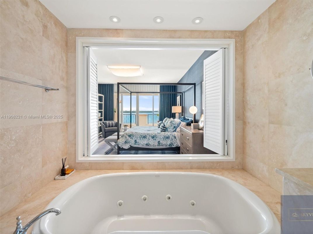 Bathroom, Bedroom, Interior, Recessed Lighting