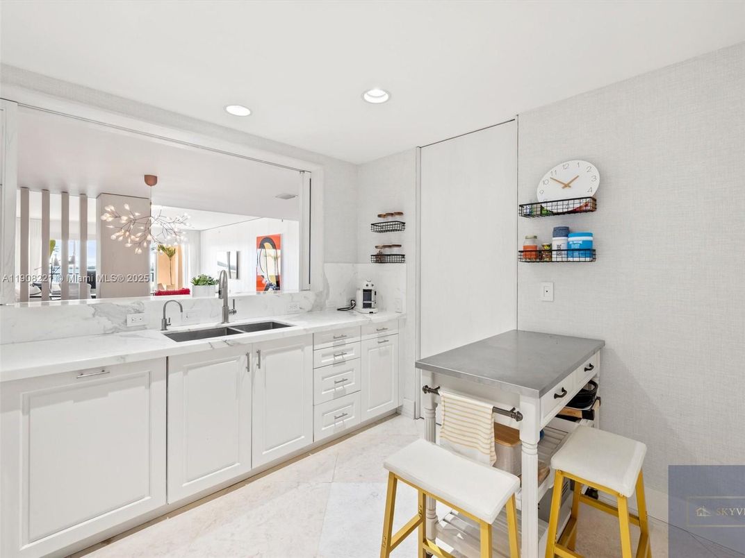 Interior, Kitchen, Pendant Lights, Recessed Lighting