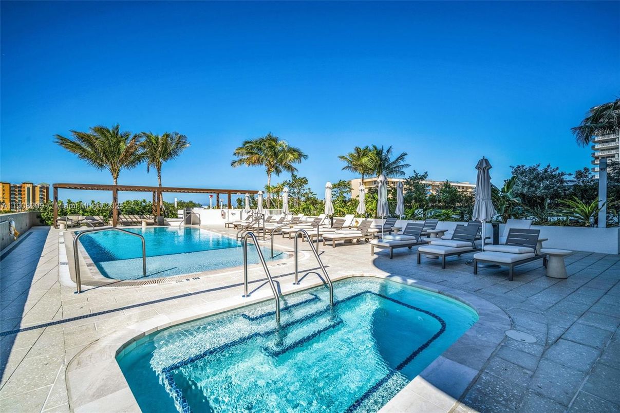 Exterior, Pool, Water