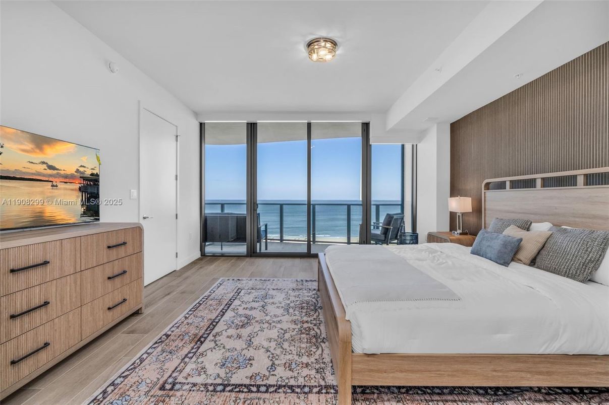 Bedroom, Interior, Water, Wood Texture Flooring