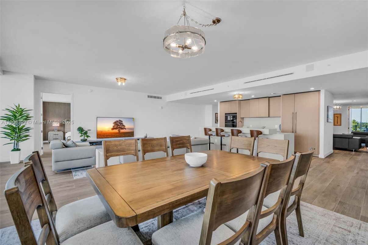 Dining room, Interior, Kitchen, Living room, Pendant Lights, Recessed Lighting, Wood Texture Flooring