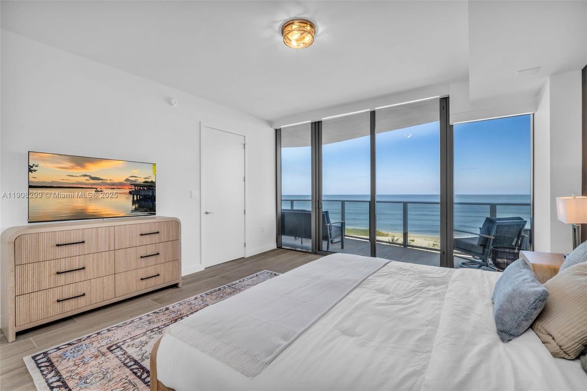 Bedroom, Interior, Water, Wood Texture Flooring