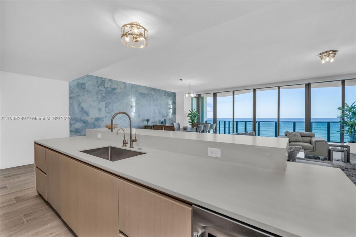 Chandelier, Interior, Kitchen, Water, Wood Texture Flooring