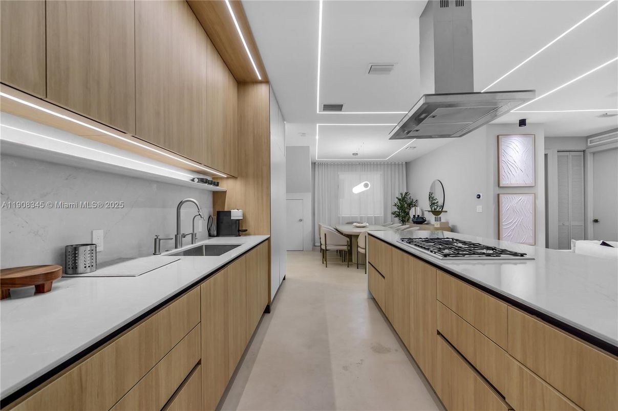 Dining room, Interior, Kitchen, Recessed Lighting